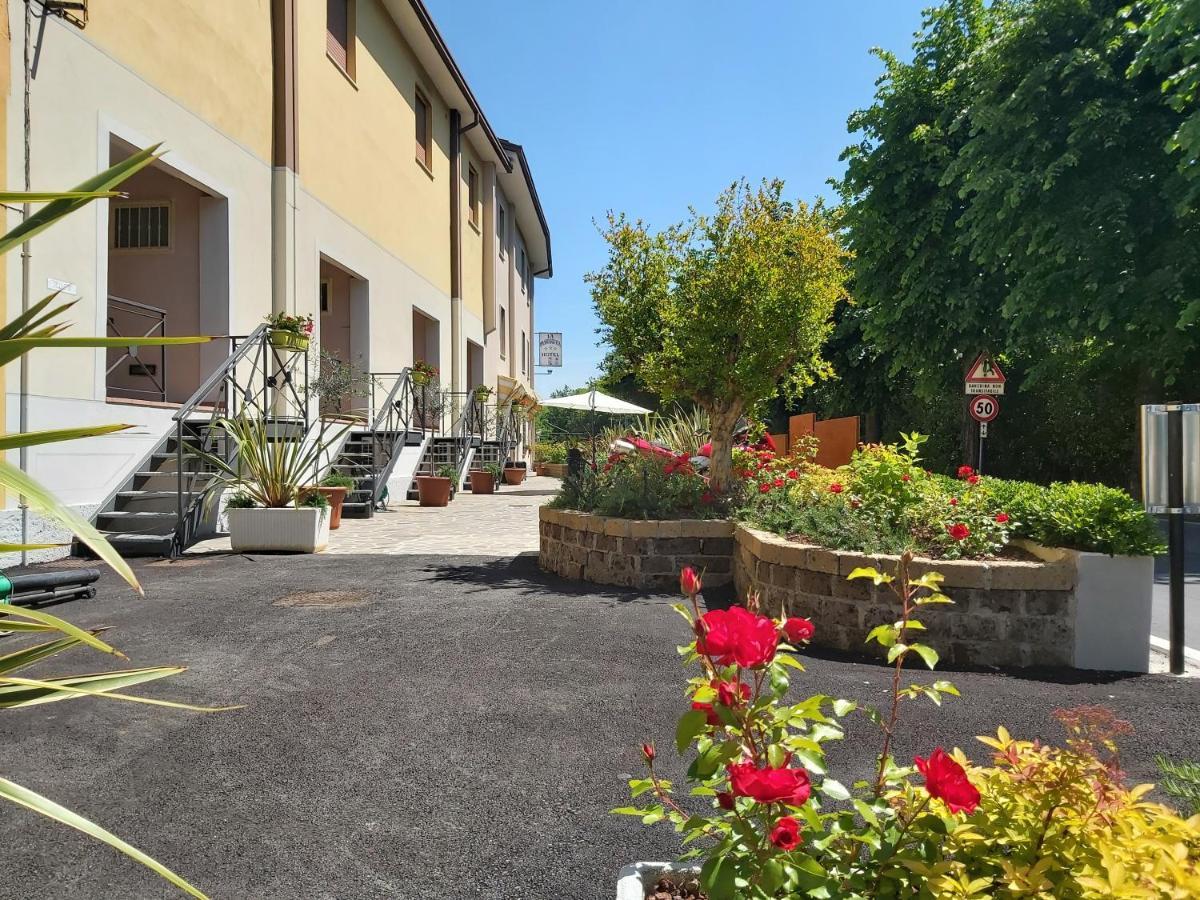 Hotel La Passeggiata Desenzano del Garda Luaran gambar